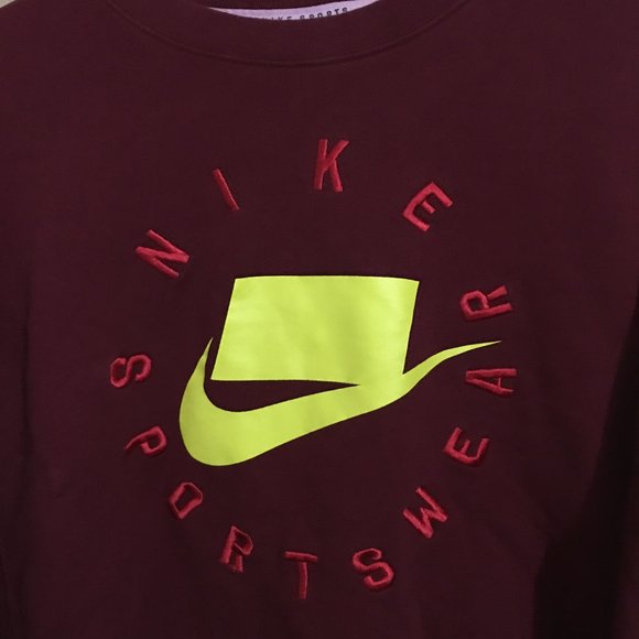 Nike Sportswear Womens Small Maroon Sweatshirt Crewneck Cropped - Picture 2 of 7